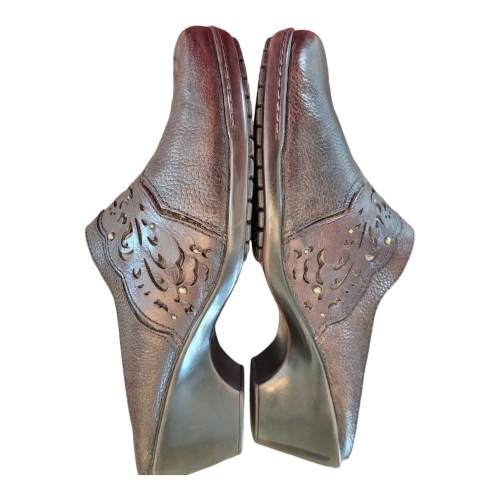 Nurture Bridgette Mule Comfort Shoes Gold Studs 7.5 Brown Leather Slip On Clogs
